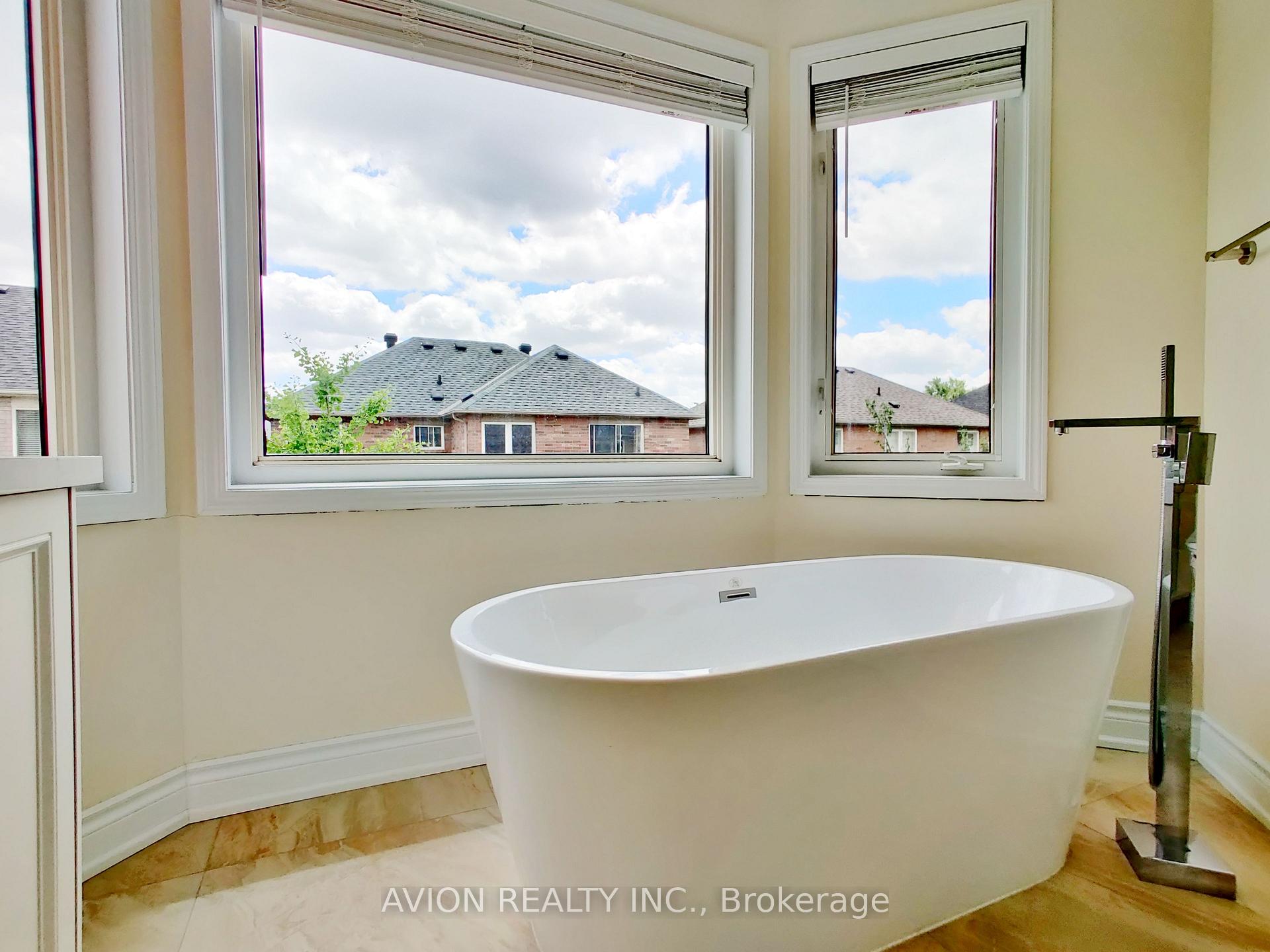 Photo 19 of 17 Staffordshire Lane, Markham, Berczy — HOMEH