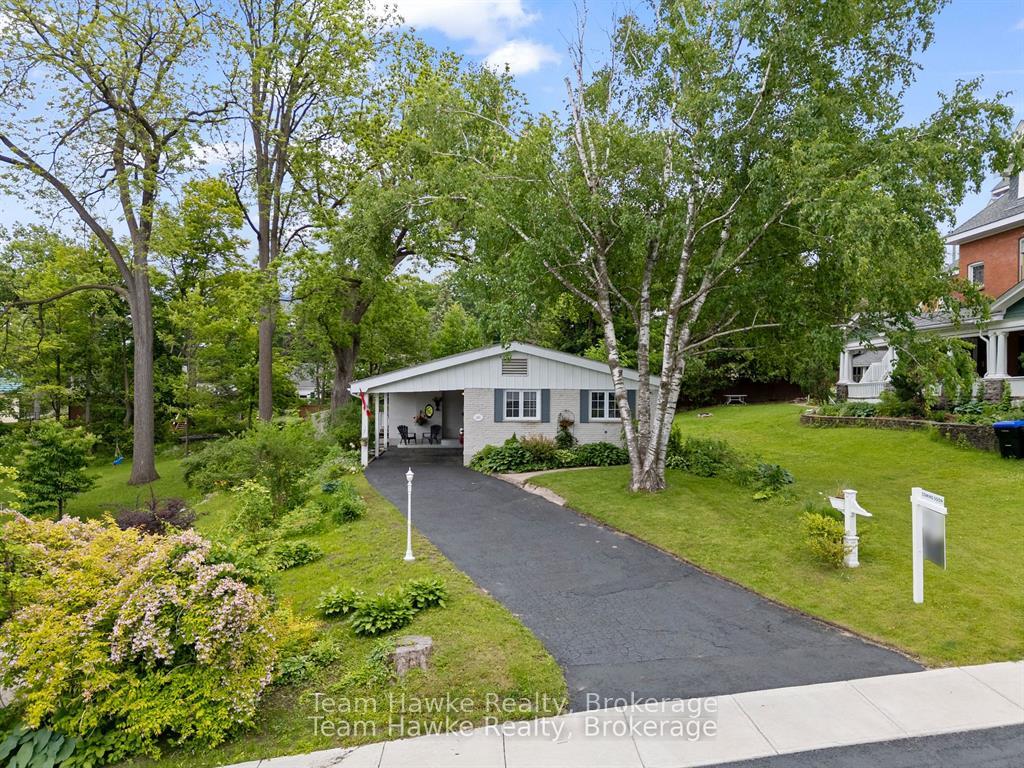 Photo 2 of 689 Dominion Avenue, Midland — HOMEH