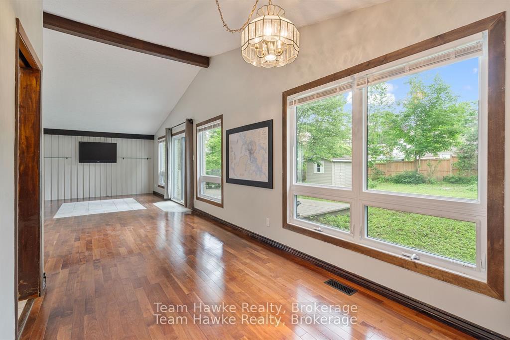 Photo 14 of 689 Dominion Avenue, Midland — HOMEH