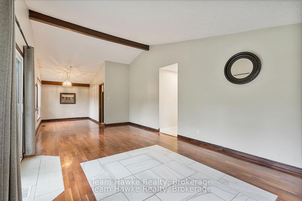 Photo 18 of 689 Dominion Avenue, Midland — HOMEH