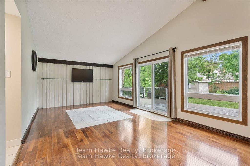 Photo 19 of 689 Dominion Avenue, Midland — HOMEH