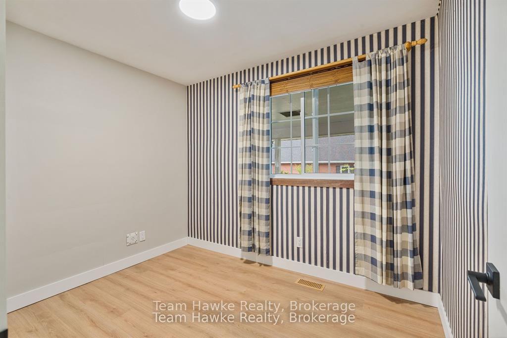 Photo 22 of 689 Dominion Avenue, Midland — HOMEH