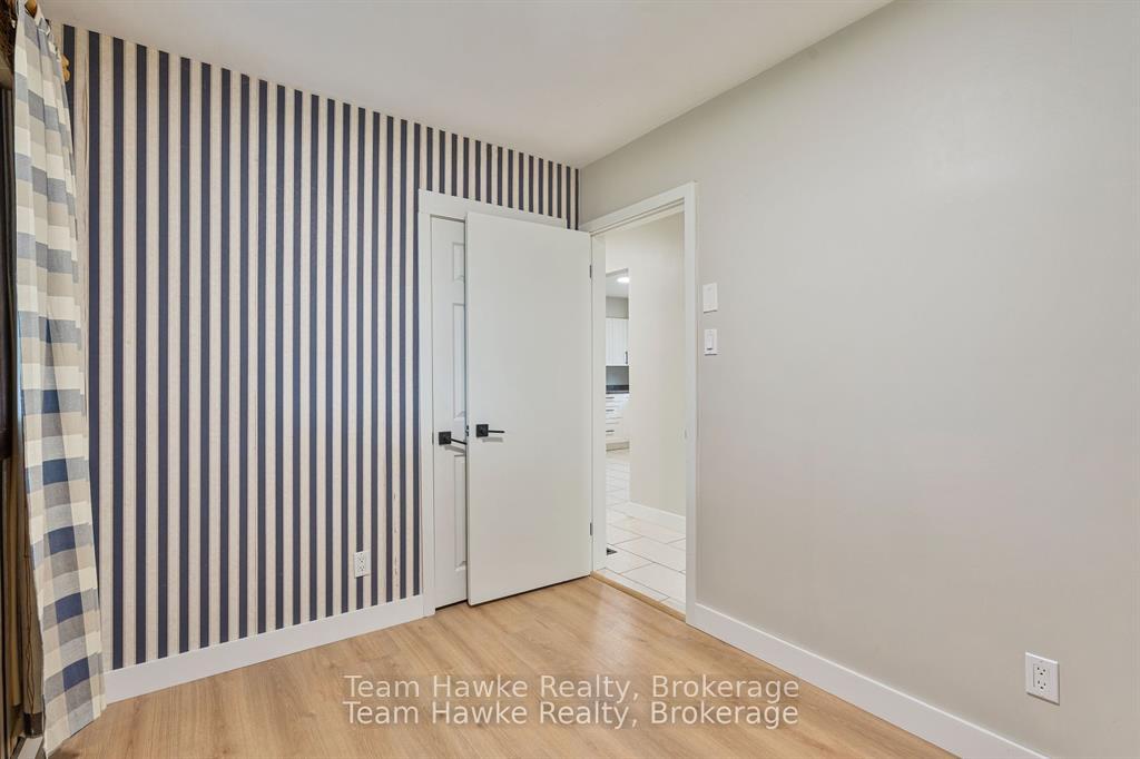 Photo 23 of 689 Dominion Avenue, Midland — HOMEH