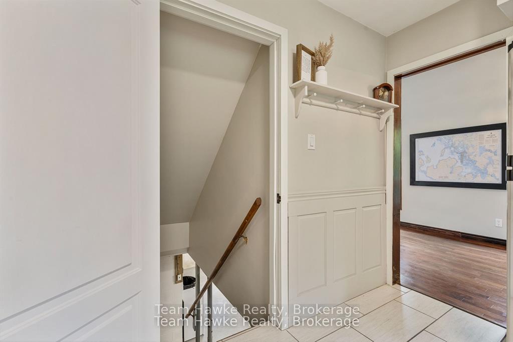 Photo 31 of 689 Dominion Avenue, Midland — HOMEH