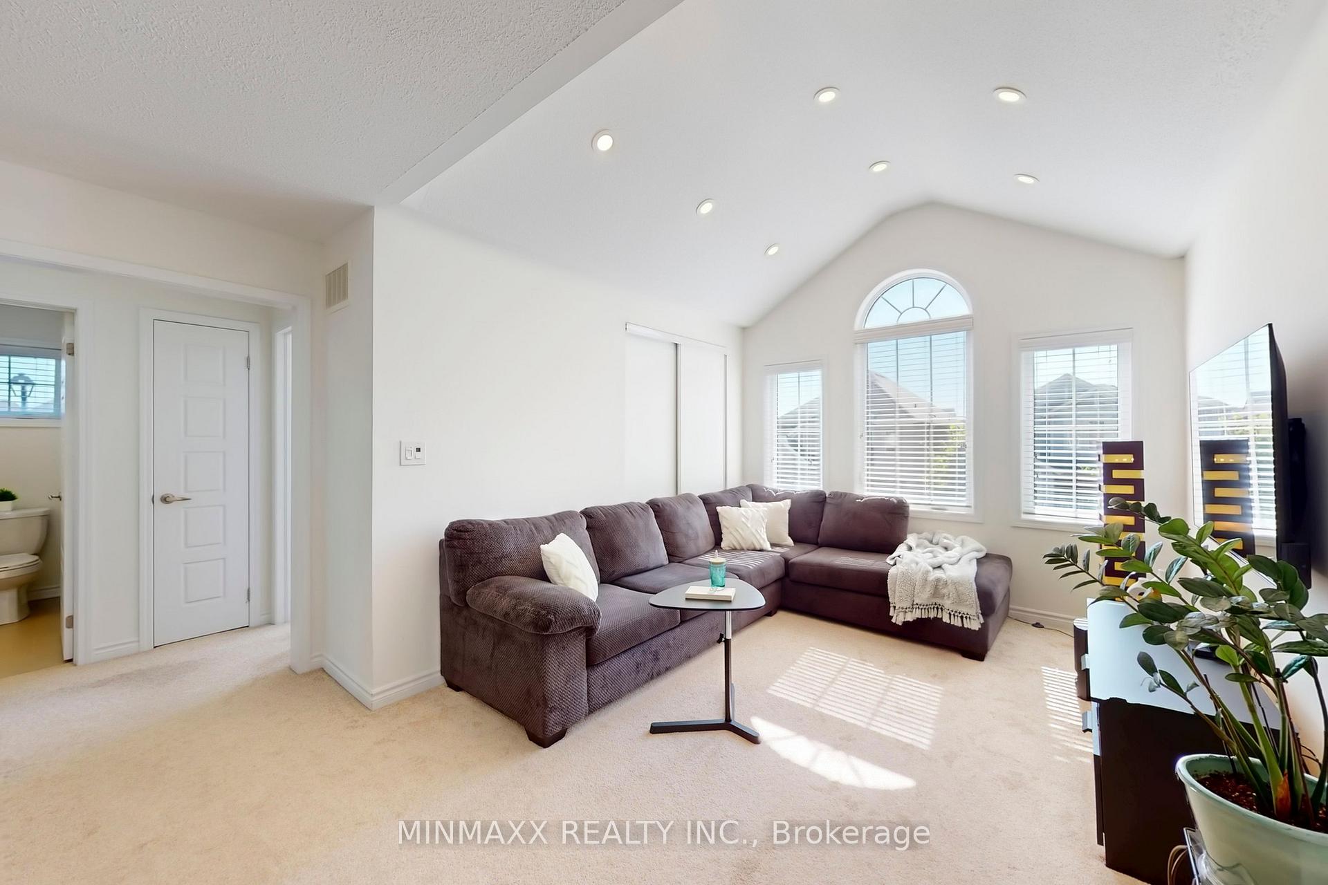 Photo 3 of 257 Hinton Terrace, Milton, Ford — HOMEH