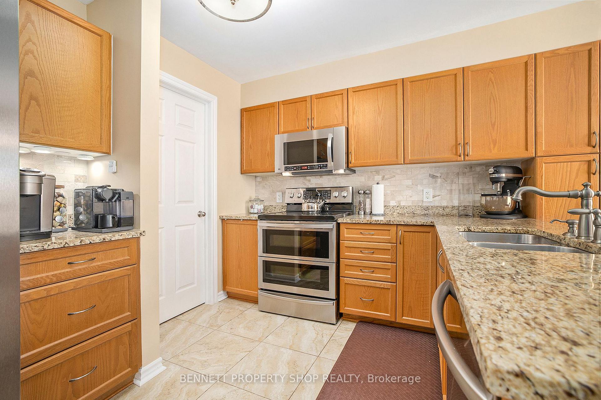 Photo 7 of 176 Macara Crescent, Ottawa, Kanata - Morgan's Grant/South March — HOMEH