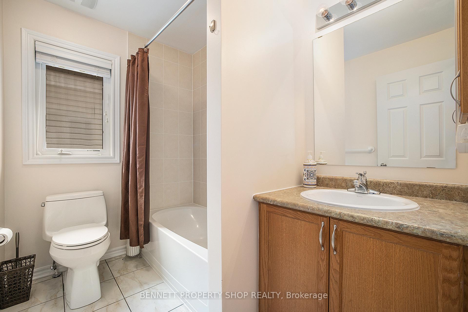 Photo 18 of 176 Macara Crescent, Ottawa, Kanata - Morgan's Grant/South March — HOMEH