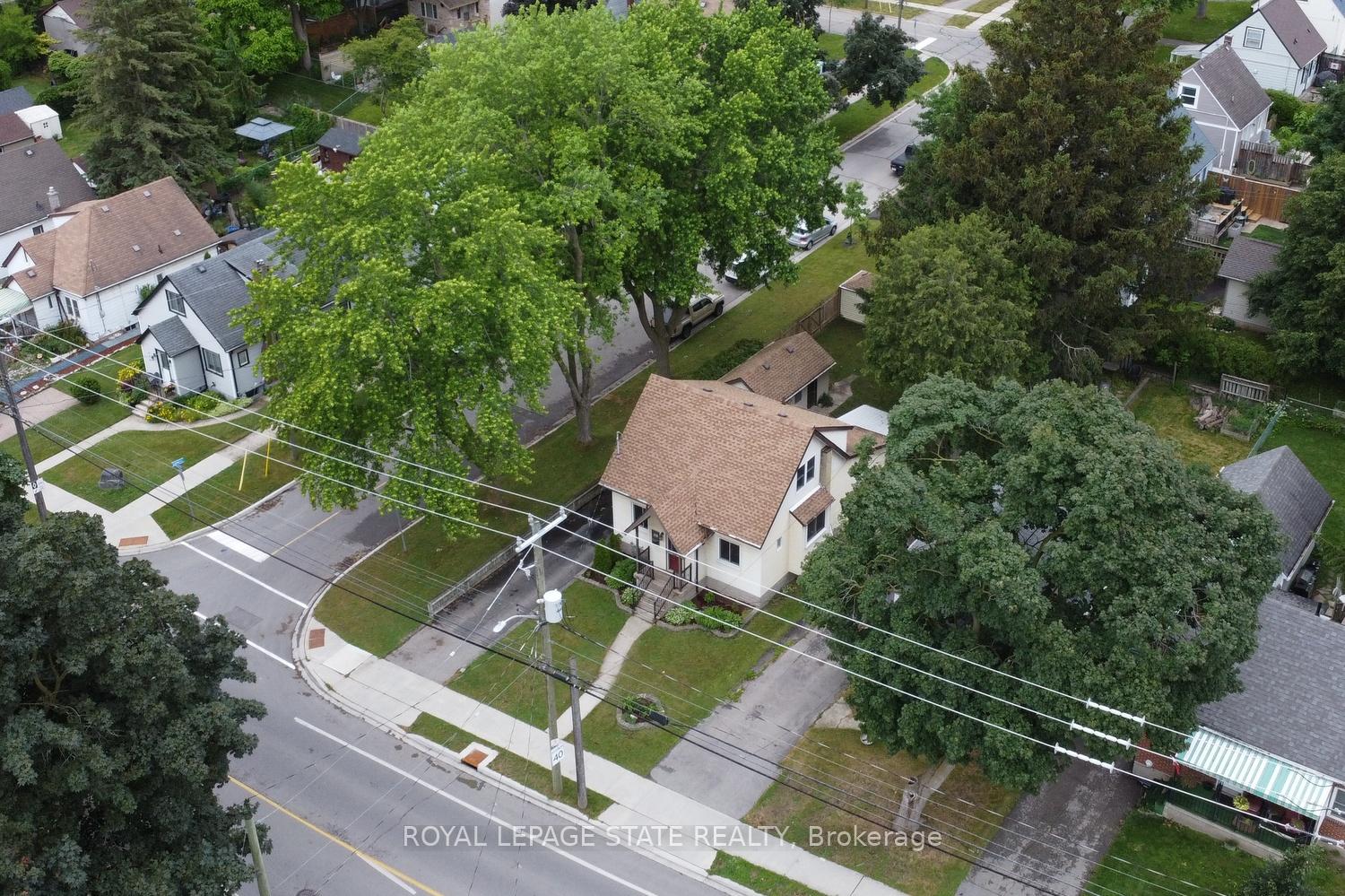 Photo 2 of 478 Stirling Avenue S, Kitchener — HOMEH