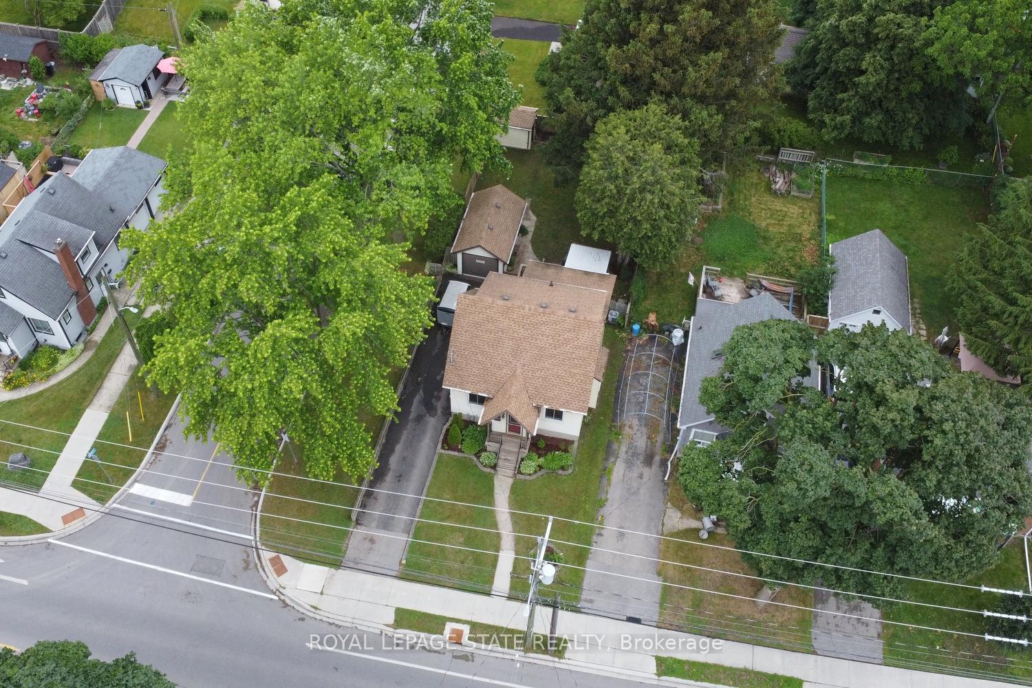 Photo 4 of 478 Stirling Avenue S, Kitchener — HOMEH