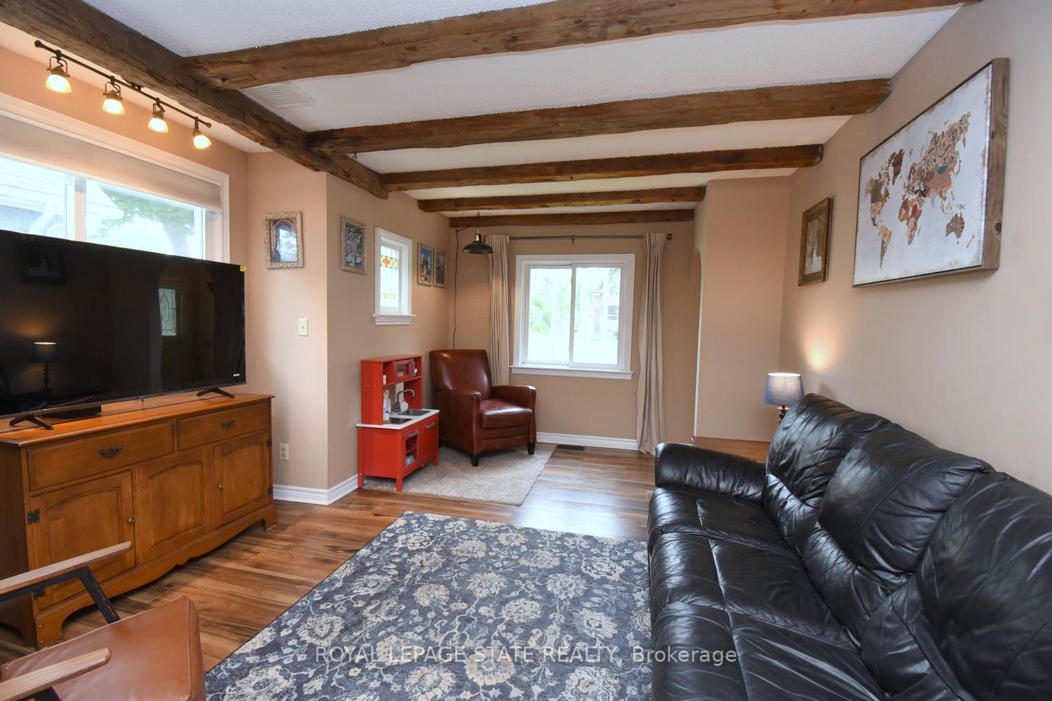 Photo 13 of 478 Stirling Avenue S, Kitchener — HOMEH