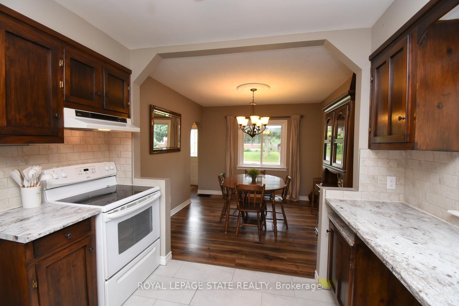 Photo 17 of 478 Stirling Avenue S, Kitchener — HOMEH