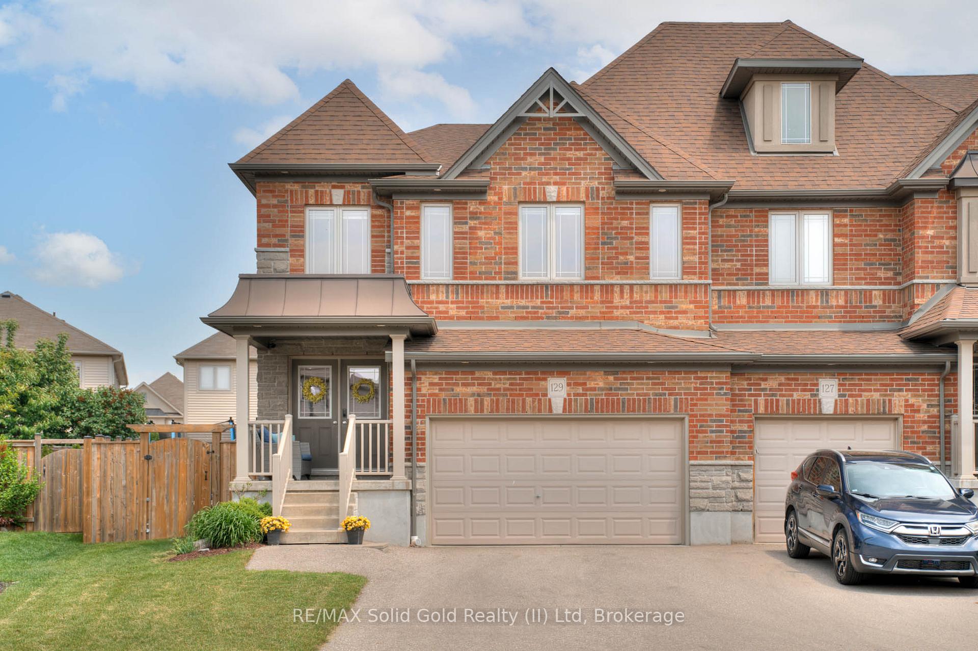 Front of 129 Coopershawk Street