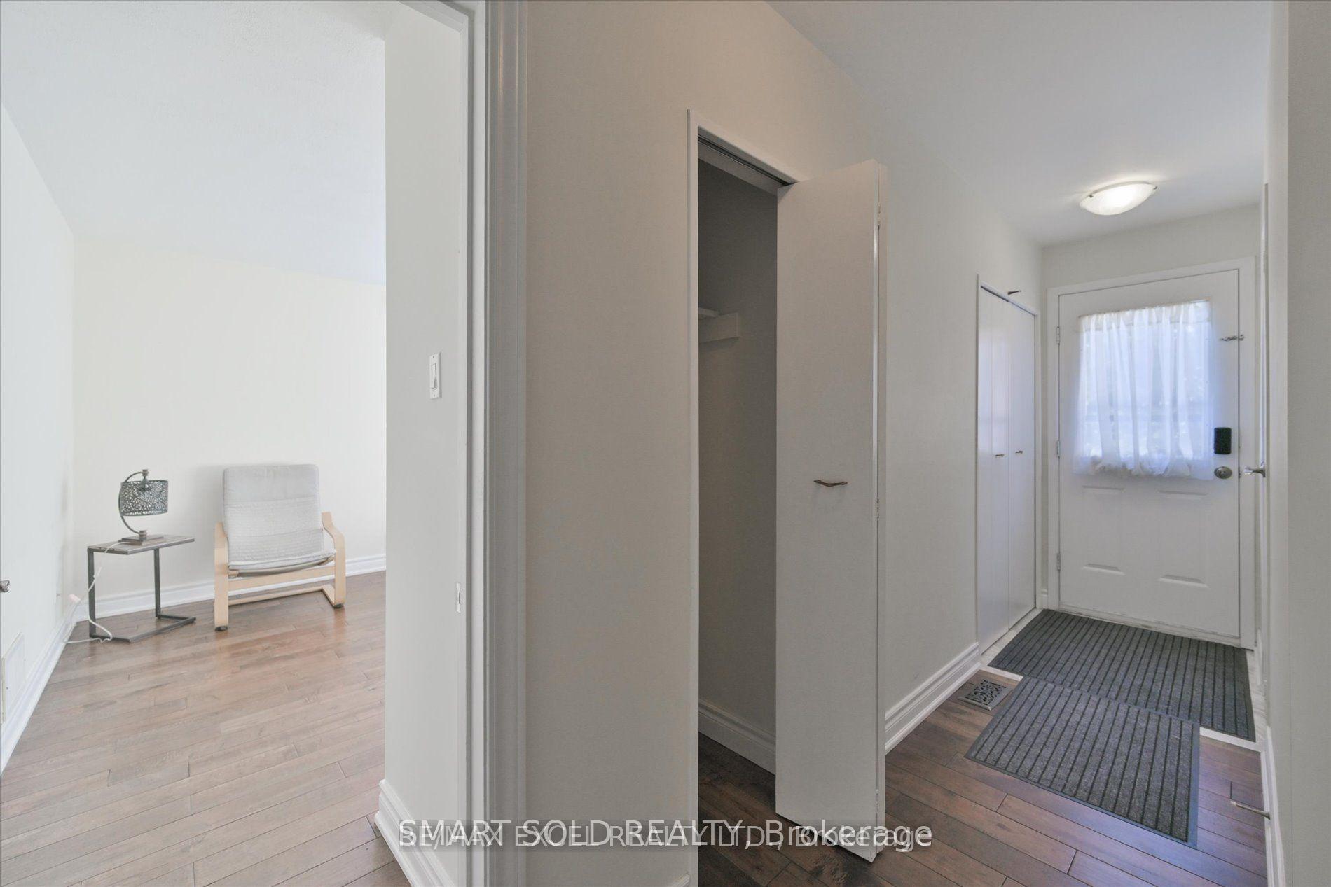 Photo 4 of 87 Southdale Drive, Markham, Bullock — HOMEH
