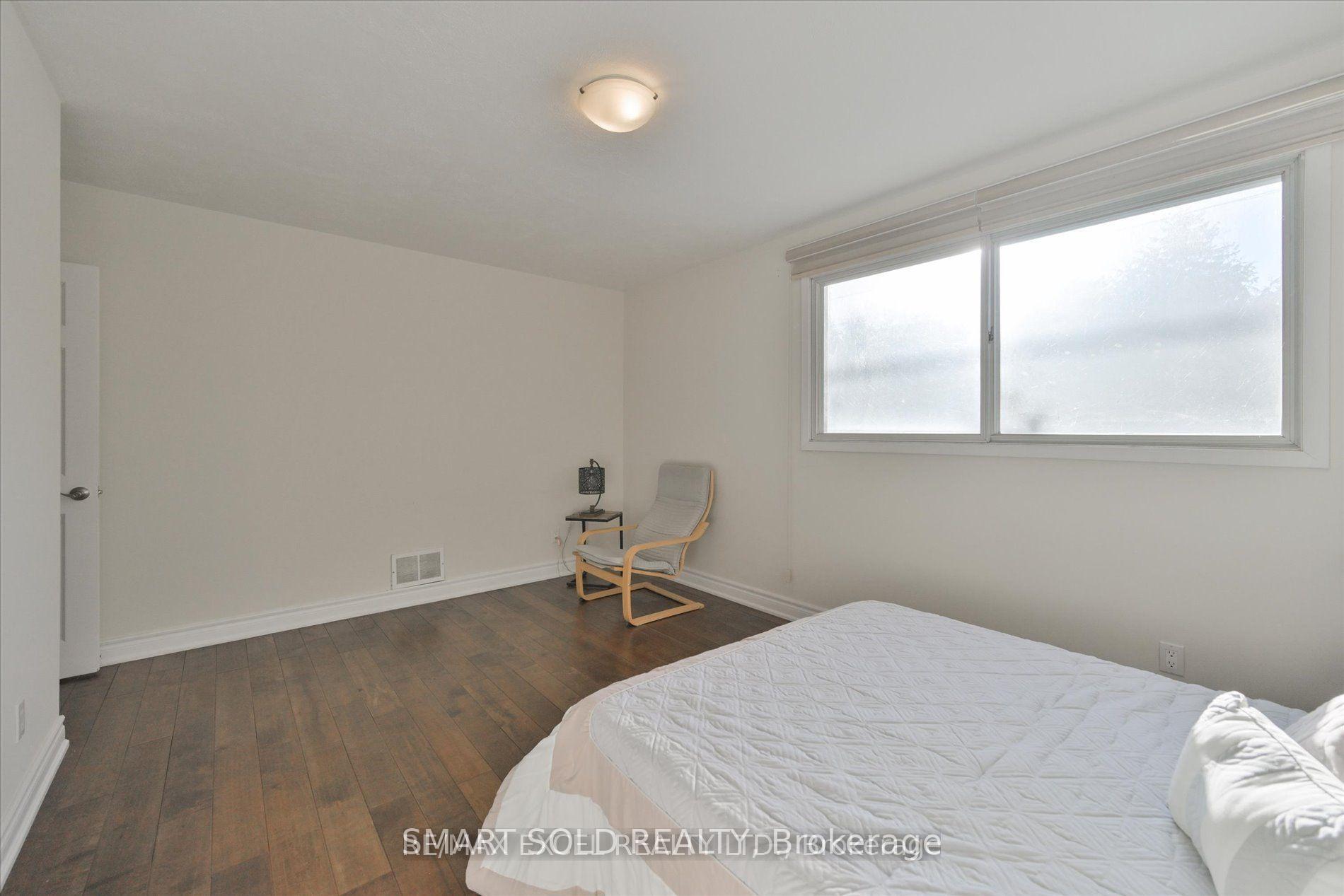 Photo 6 of 87 Southdale Drive, Markham, Bullock — HOMEH