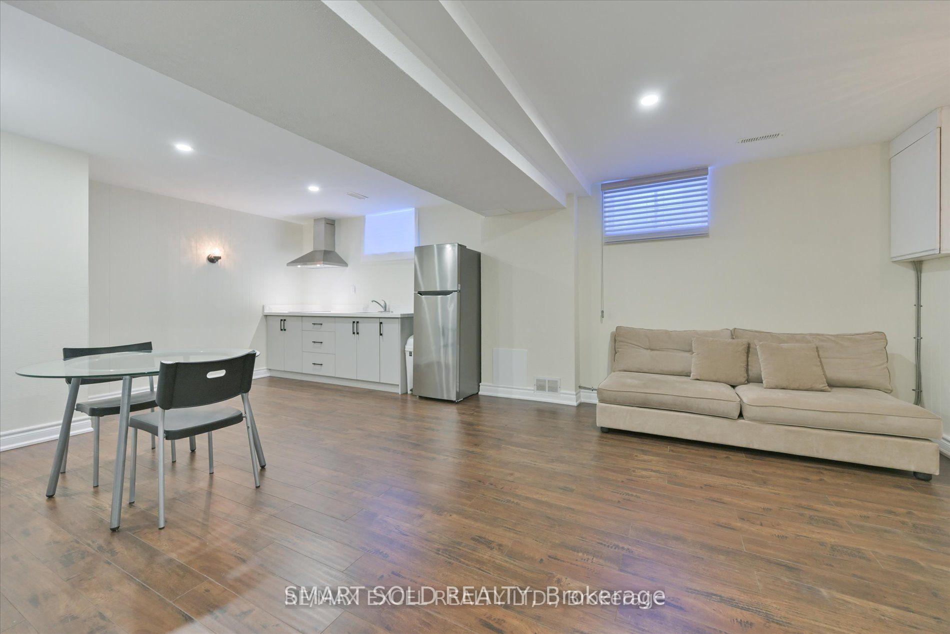 Photo 7 of 87 Southdale Drive, Markham, Bullock — HOMEH