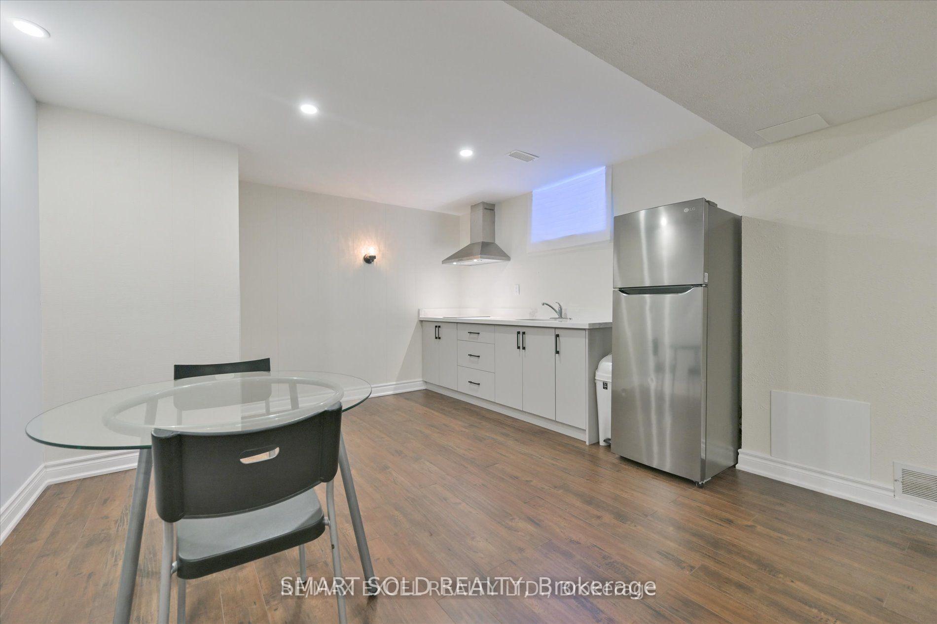 Photo 10 of 87 Southdale Drive, Markham, Bullock — HOMEH