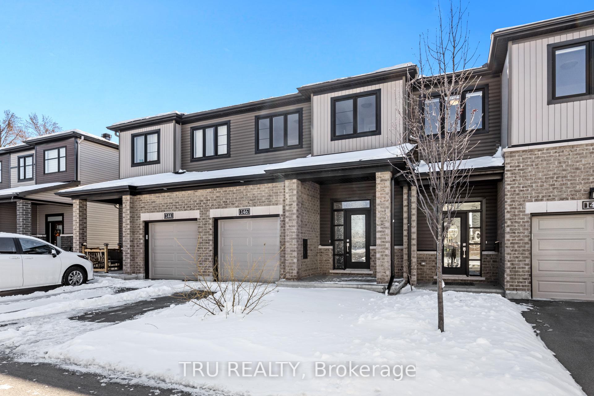 Photo 3 of 146 Attwell Private, Ottawa, Kanata - Morgan's Grant/South March — HOMEH