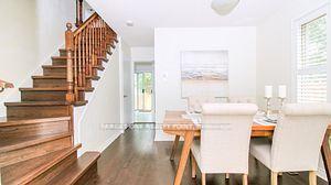 Photo 4 of 40 Rachel Crescent, Markham, Cachet — HOMEH