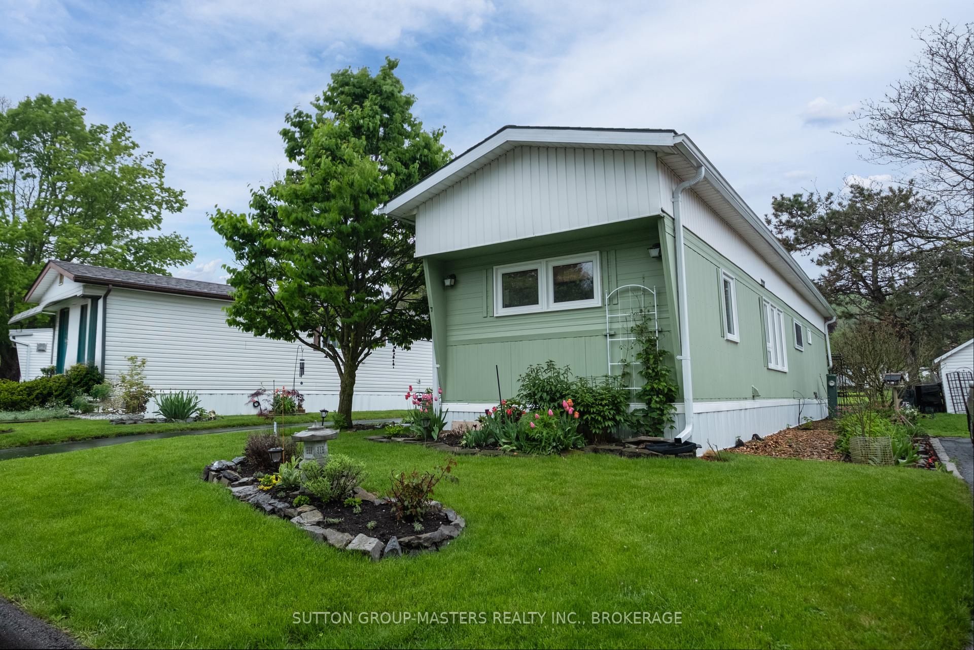 Photo 2 of 7 Wentworth Drive, Kingston, Rideau — HOMEH
