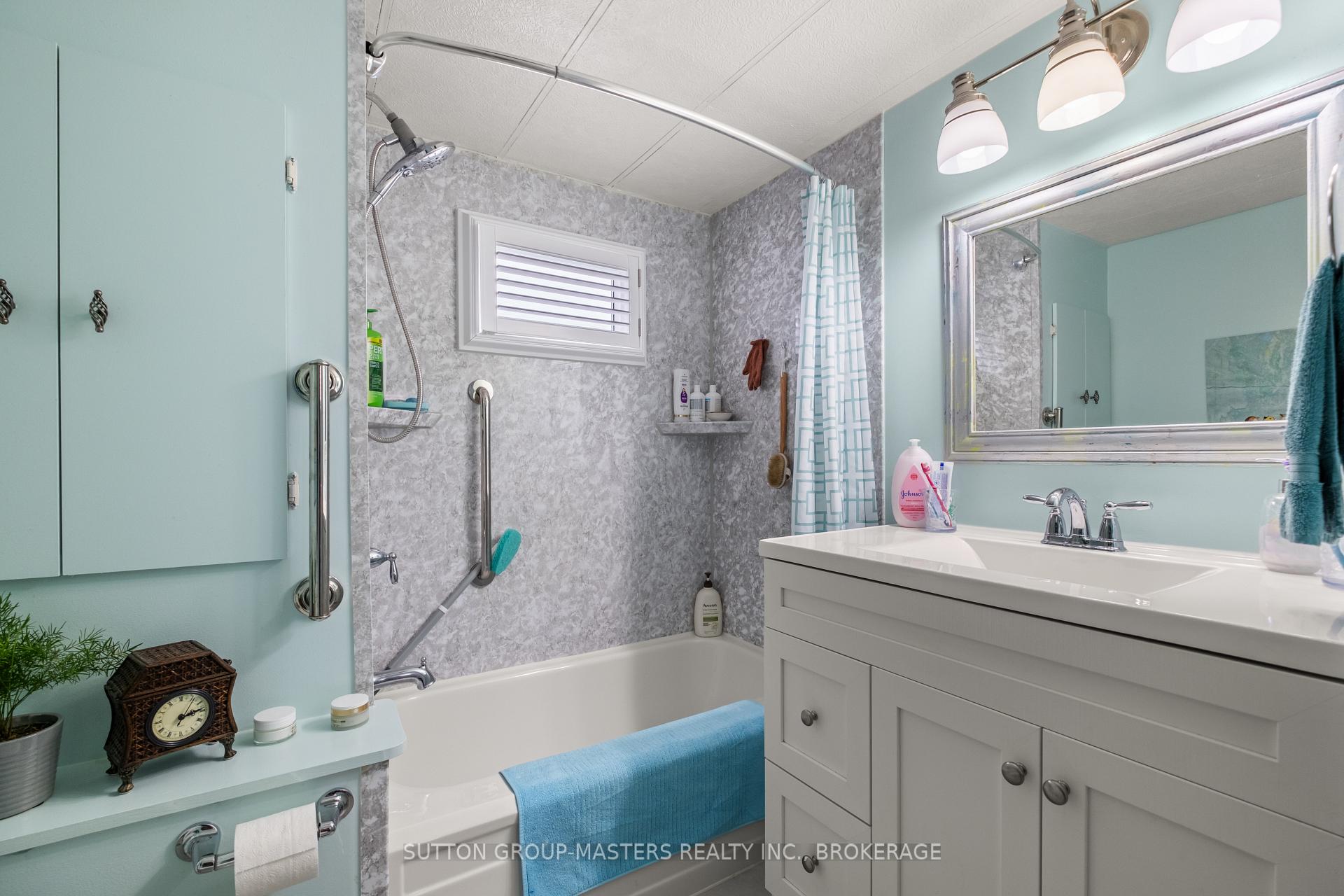 Photo 18 of 7 Wentworth Drive, Kingston, Rideau — HOMEH