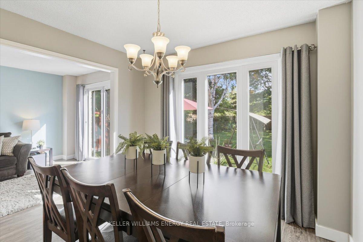 Photo 7 of 95 Delmark Boulevard, Markham, Sherwood-Amberglen — HOMEH