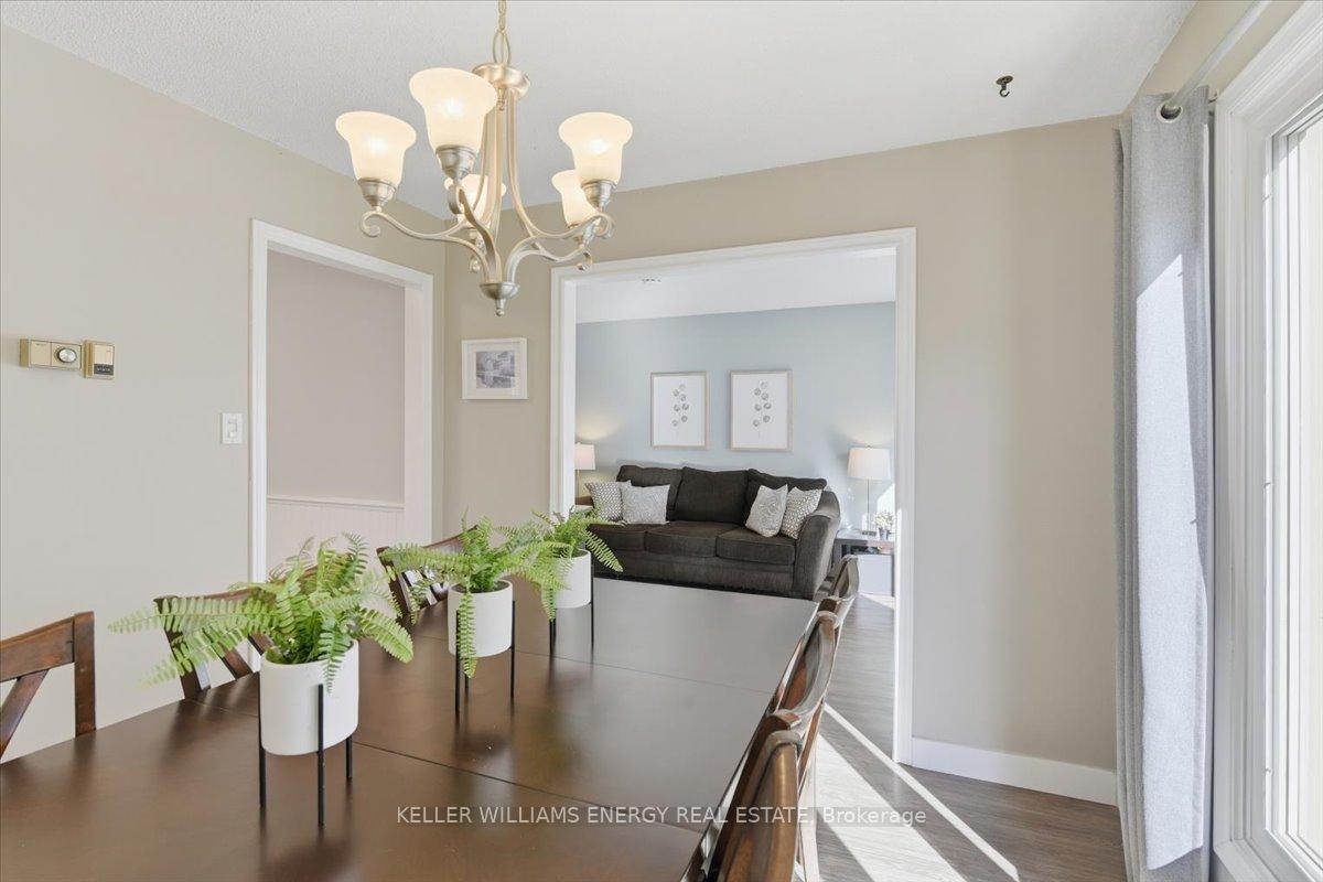 Photo 8 of 95 Delmark Boulevard, Markham, Sherwood-Amberglen — HOMEH