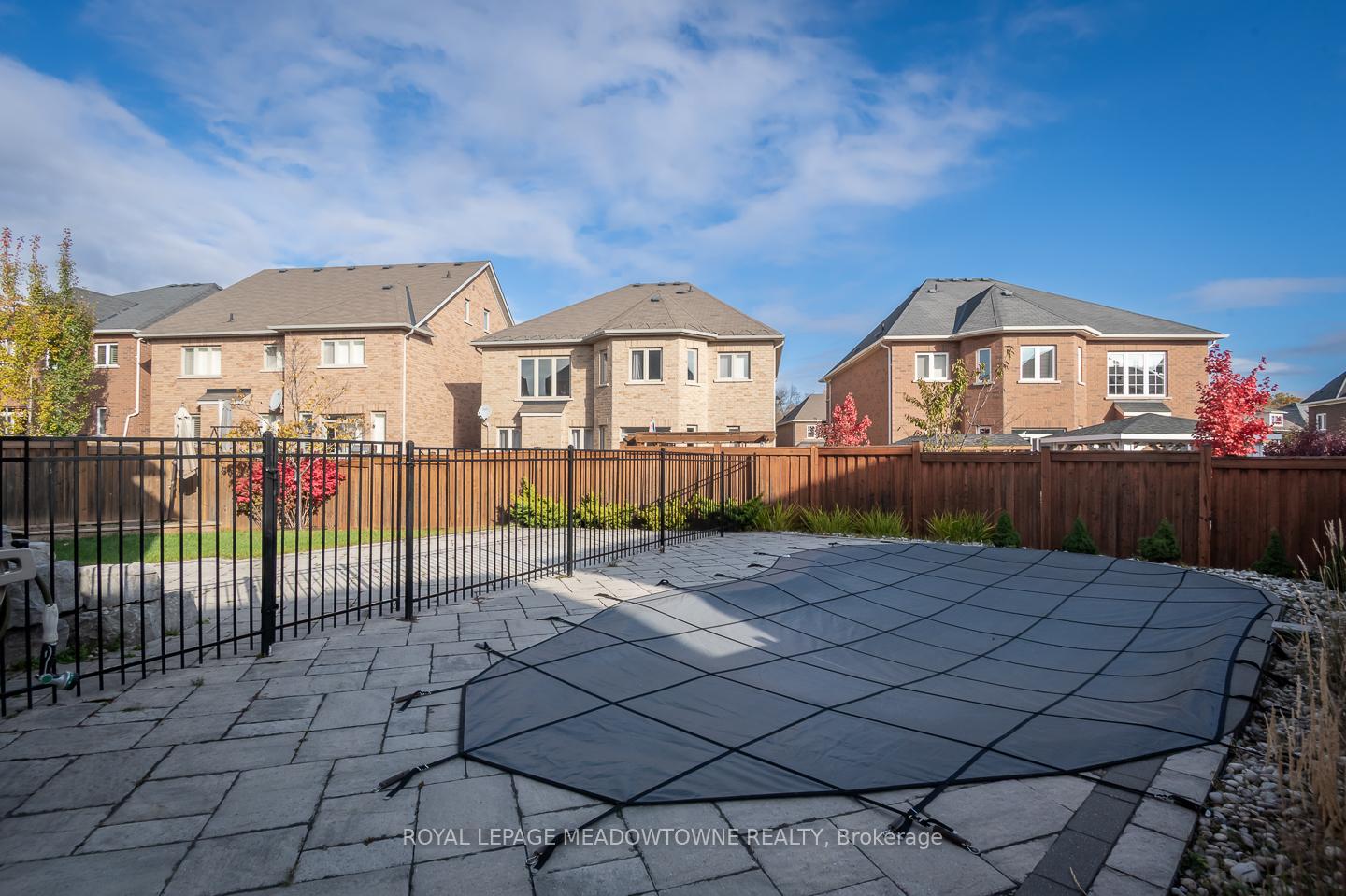 Photo 5 of 195 Huddlestone Crescent, Milton, Scott — HOMEH