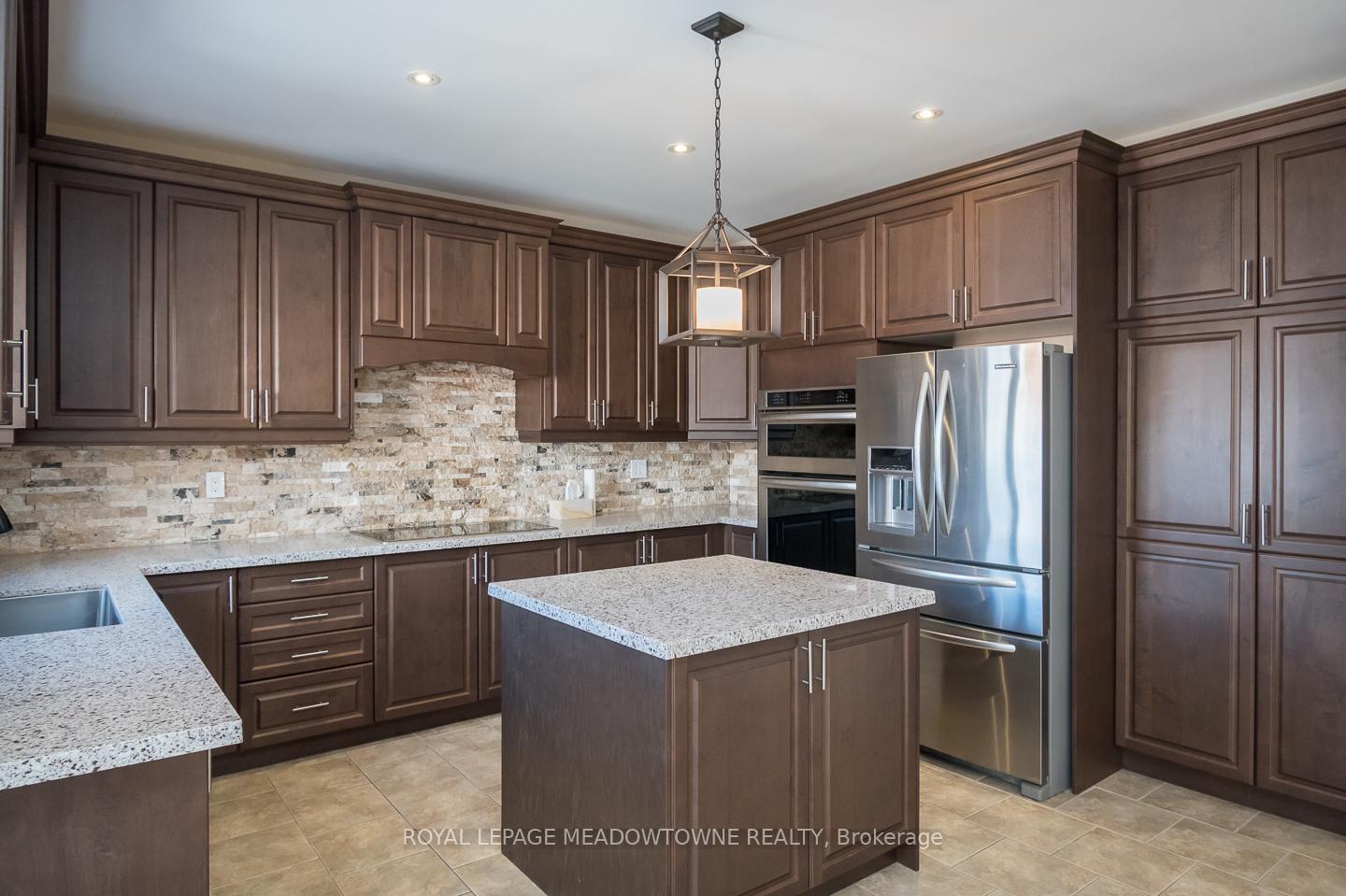 Photo 8 of 195 Huddlestone Crescent, Milton, Scott — HOMEH