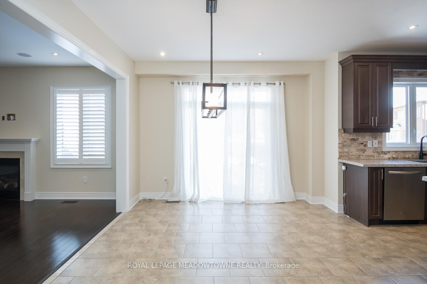 Photo 10 of 195 Huddlestone Crescent, Milton, Scott — HOMEH