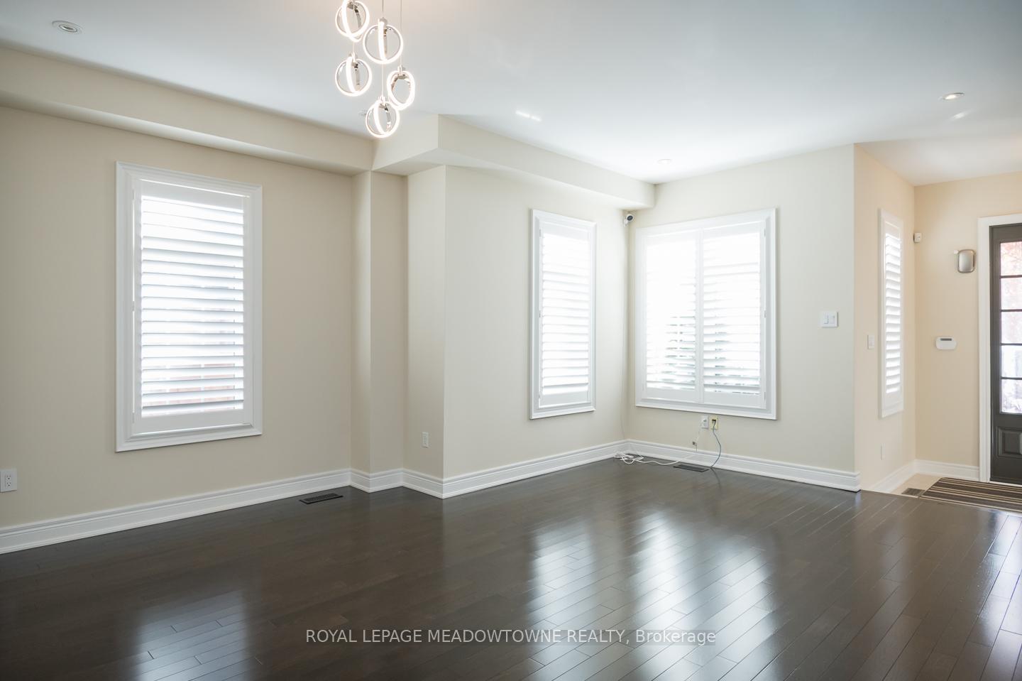 Photo 21 of 195 Huddlestone Crescent, Milton, Scott — HOMEH