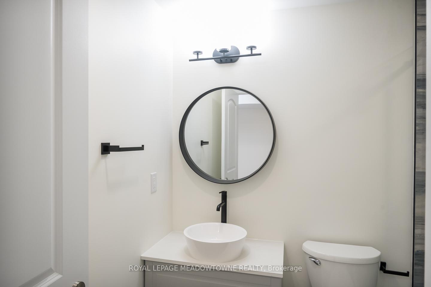 Photo 38 of 195 Huddlestone Crescent, Milton, Scott — HOMEH