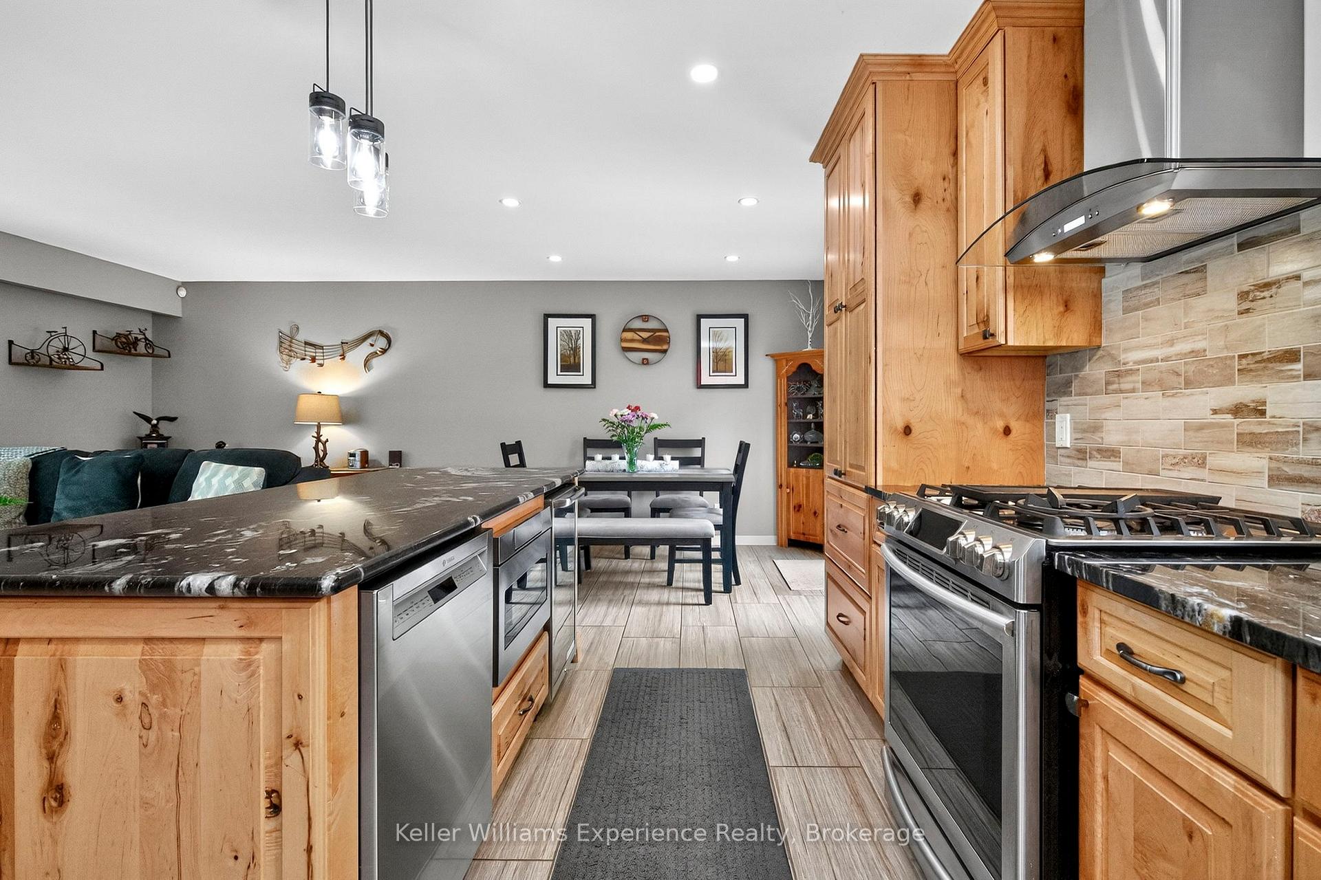Photo 8 of 1128 Edgar Court, Midland — HOMEH