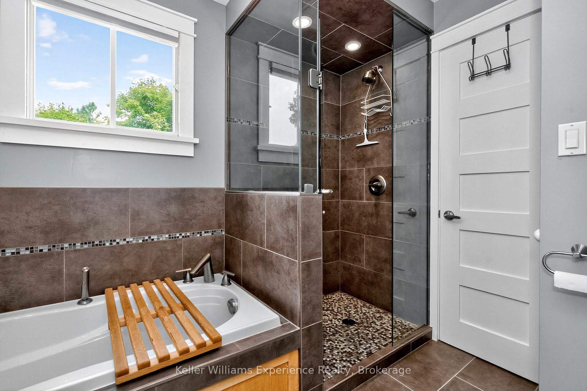 Photo 14 of 1128 Edgar Court, Midland — HOMEH