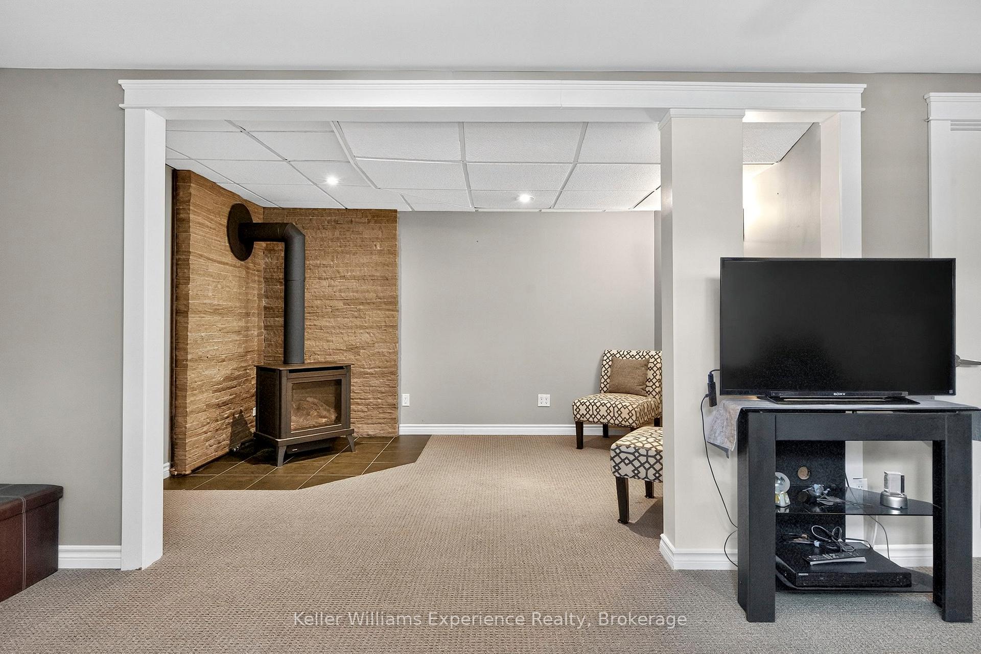 Photo 15 of 1128 Edgar Court, Midland — HOMEH