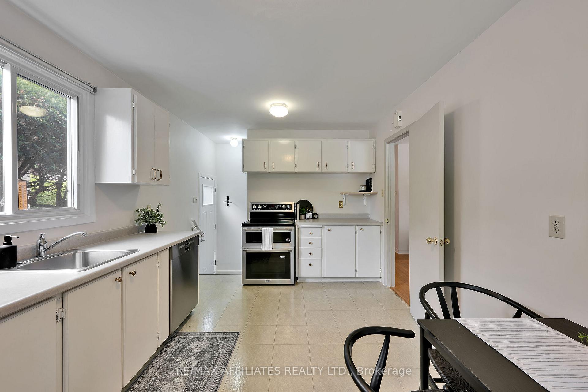 Photo 10 of 140 Post Road, Ottawa, Kanata - Glencairn/Hazeldean — HOMEH