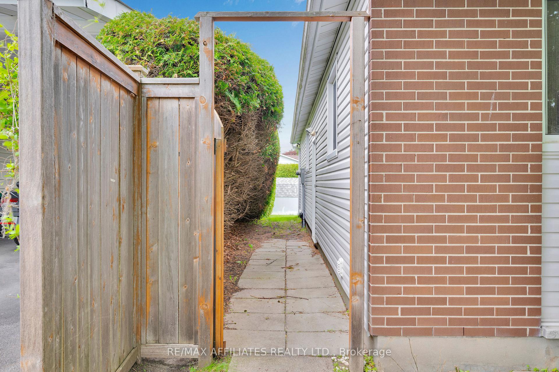 Photo 37 of 140 Post Road, Ottawa, Kanata - Glencairn/Hazeldean — HOMEH