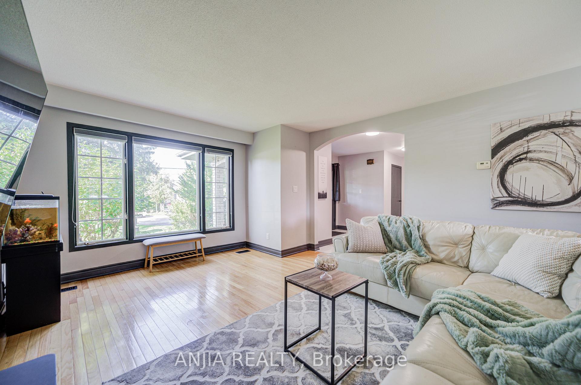 Photo 5 of 7845 Ninth Line, Markham, Box Grove — HOMEH