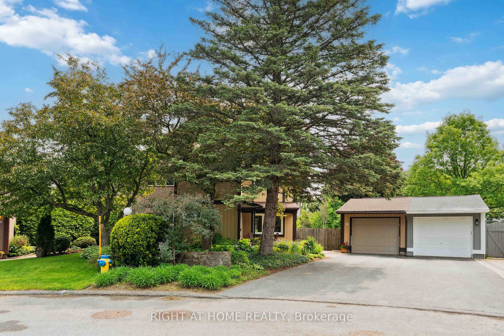 Photo 3 of 25 Chimo Drive, Ottawa, Kanata - Katimavik — HOMEH
