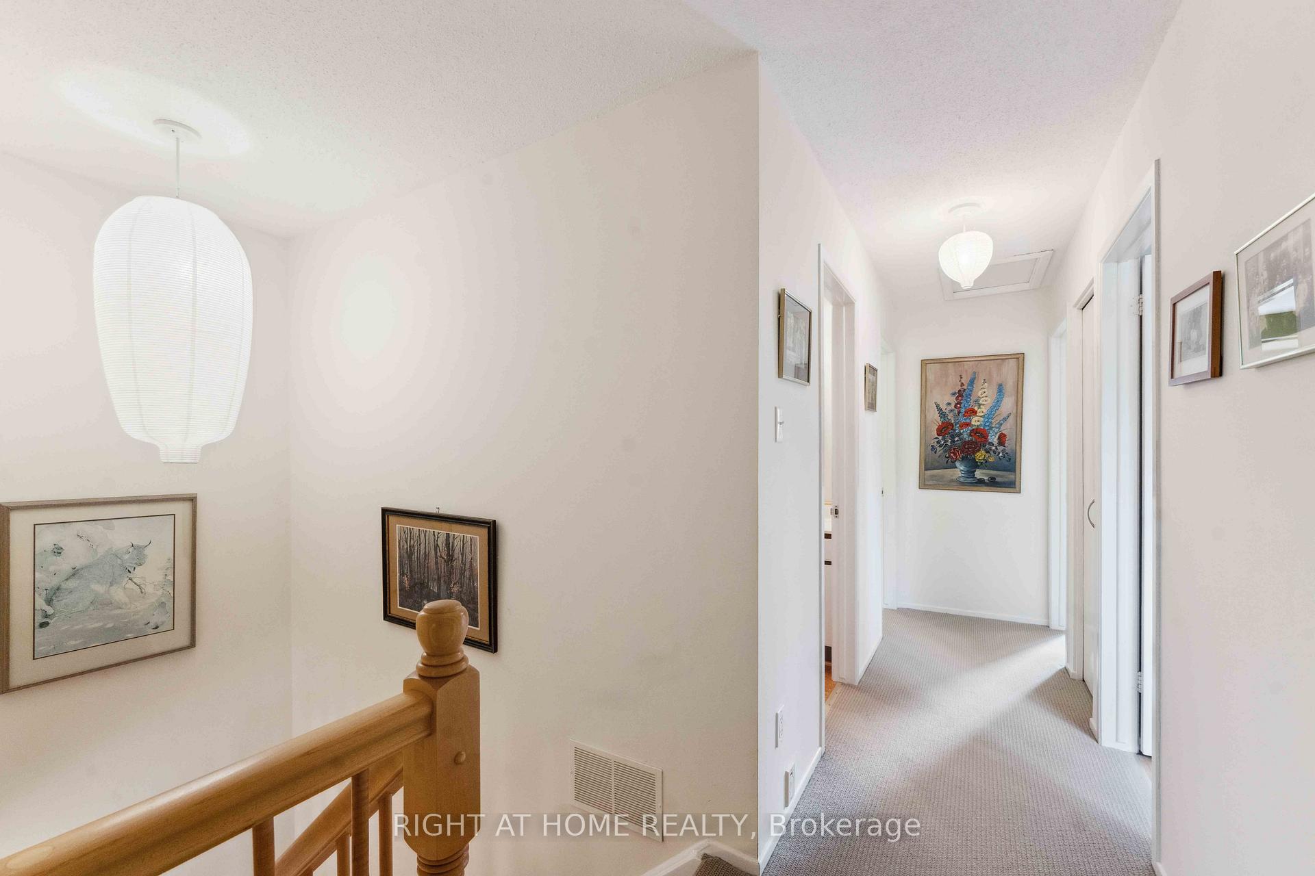 Photo 13 of 25 Chimo Drive, Ottawa, Kanata - Katimavik — HOMEH