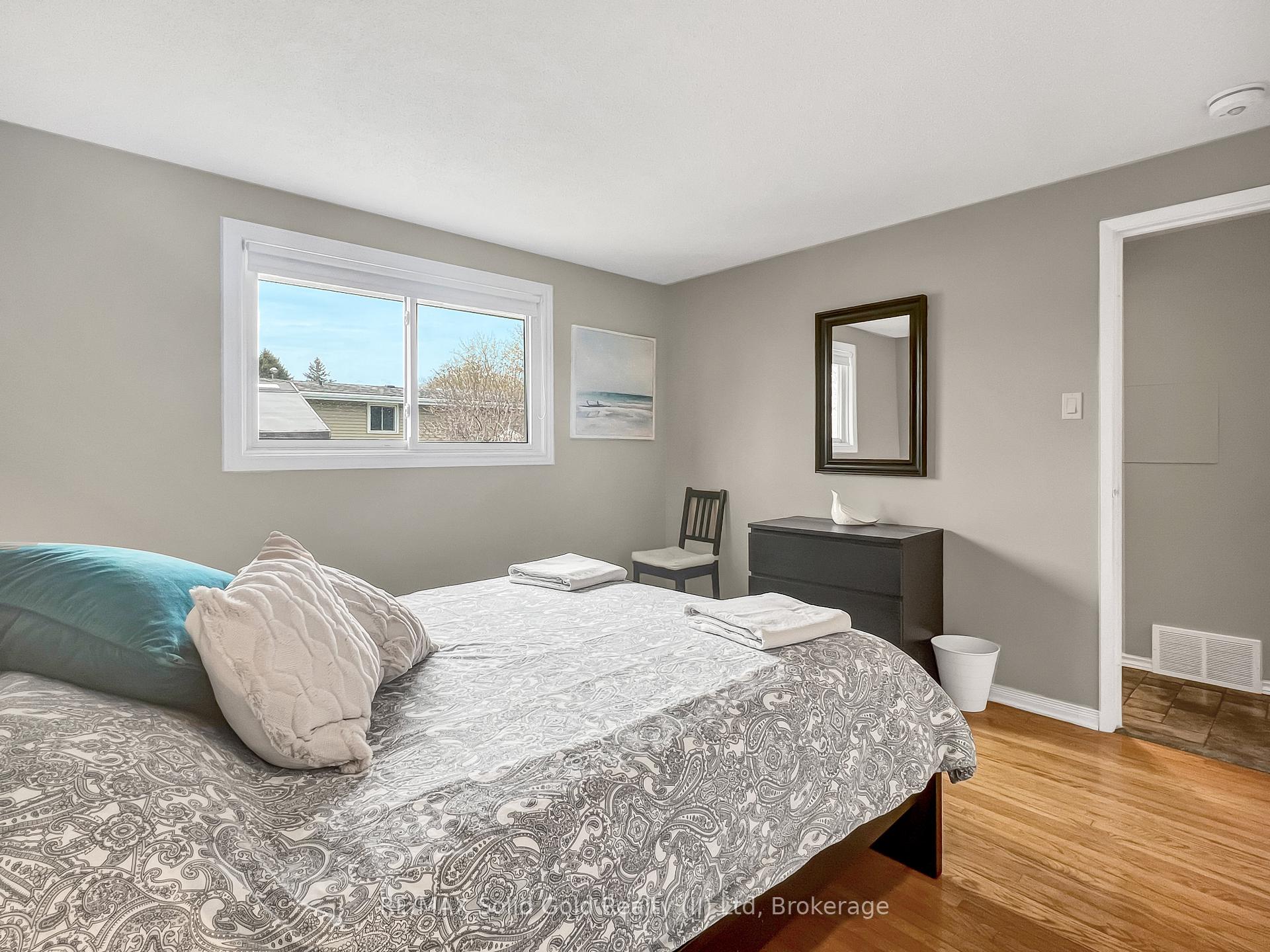 Photo 12 of 267 Kingswood Drive, Kitchener — HOMEH