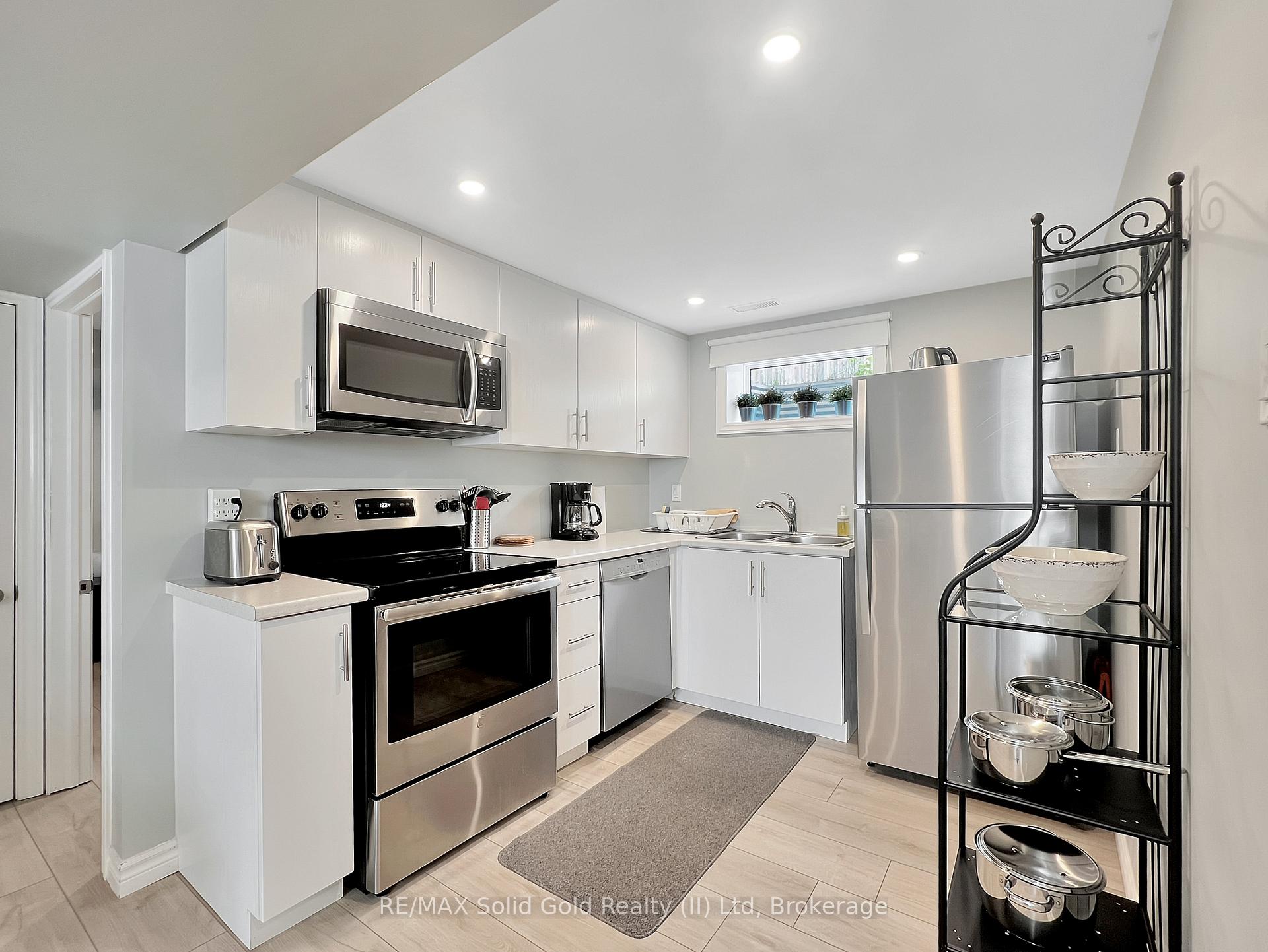 Photo 21 of 267 Kingswood Drive, Kitchener — HOMEH