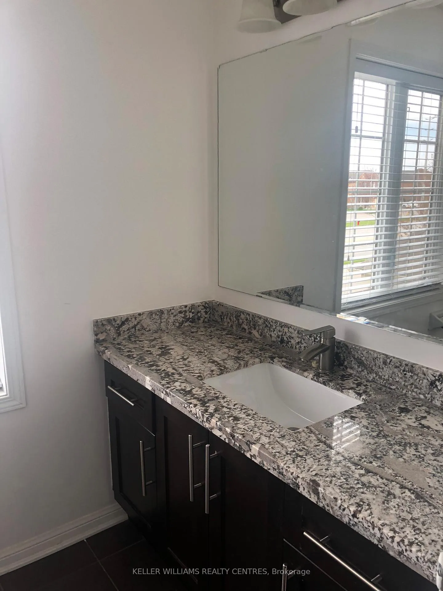 Photo 5 of 896 Thompson Road S, Milton, Coates — HOMEH