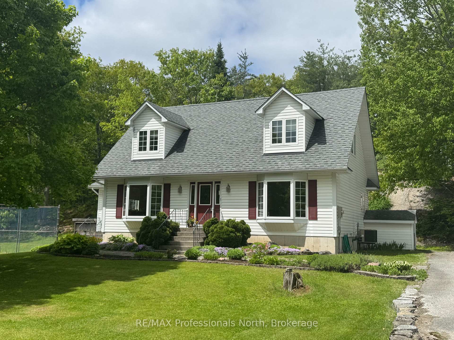 Photo 2 of 1119 Deep Bay Road, Minden Hills, Lutterworth — HOMEH