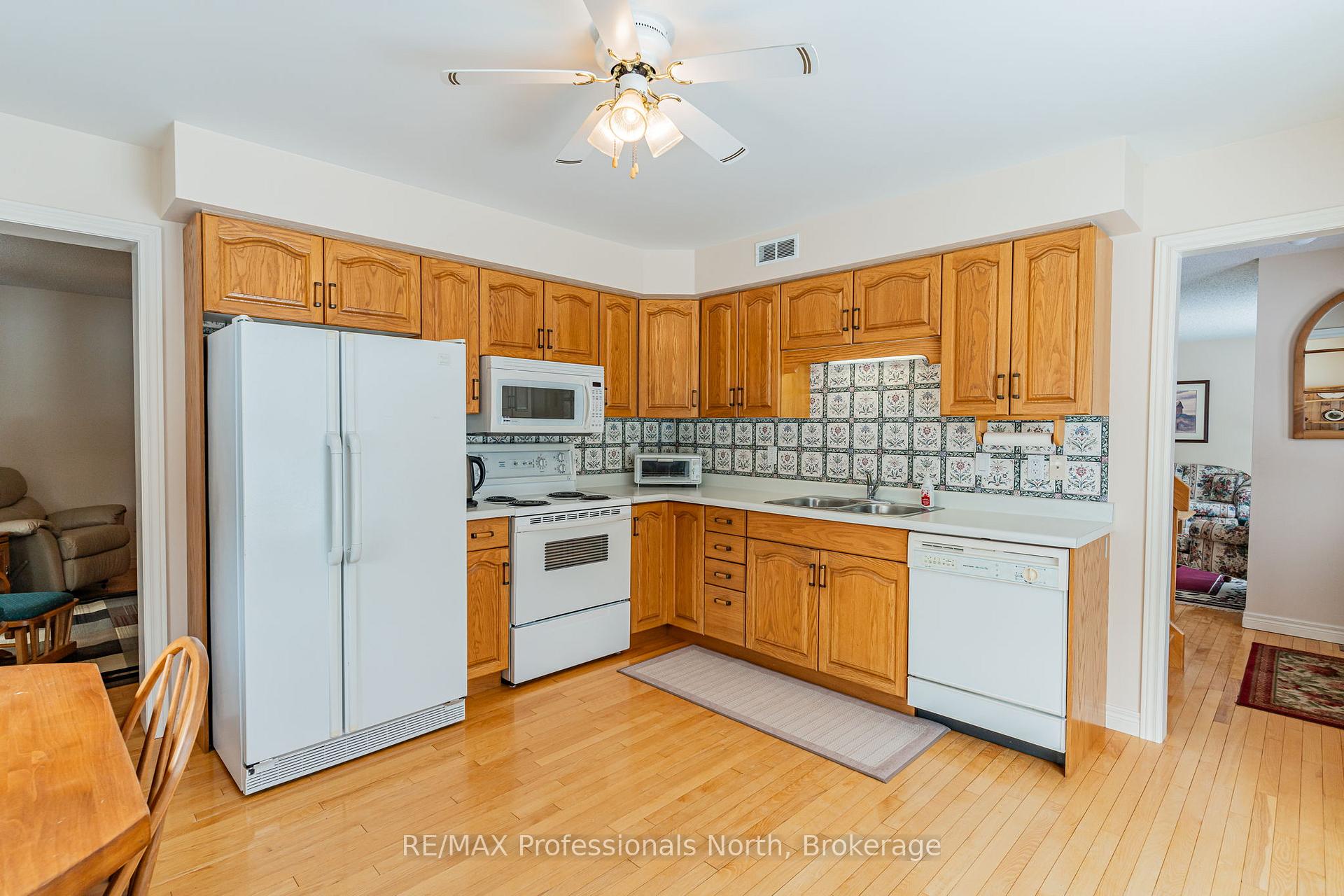 Photo 9 of 1119 Deep Bay Road, Minden Hills, Lutterworth — HOMEH