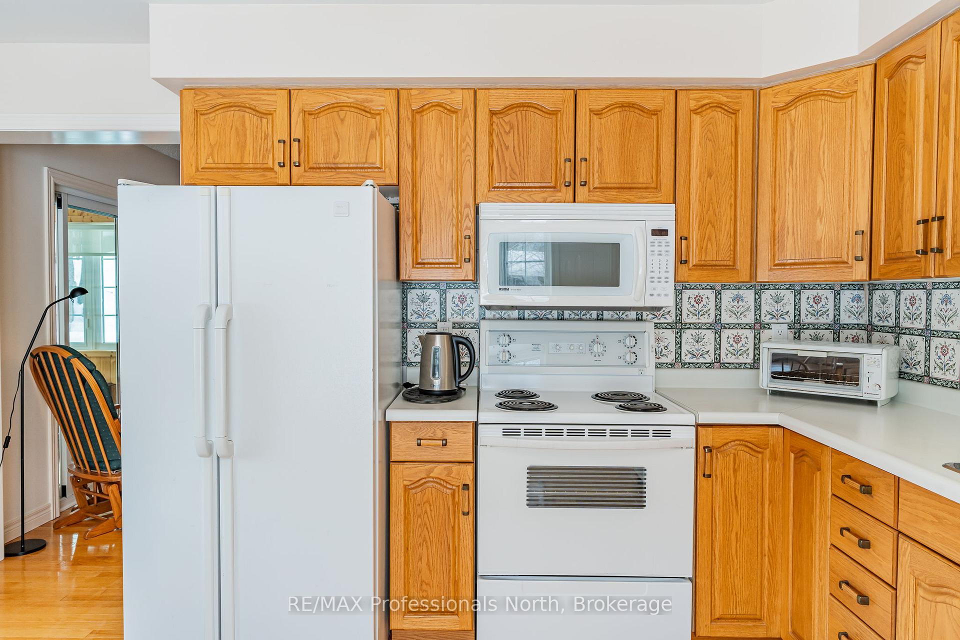 Photo 10 of 1119 Deep Bay Road, Minden Hills, Lutterworth — HOMEH