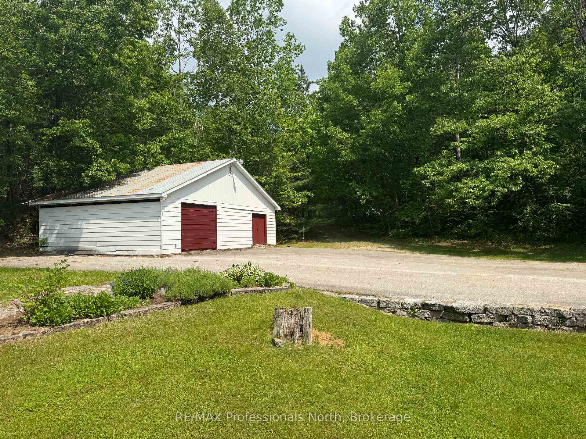 Photo 39 of 1119 Deep Bay Road, Minden Hills, Lutterworth — HOMEH