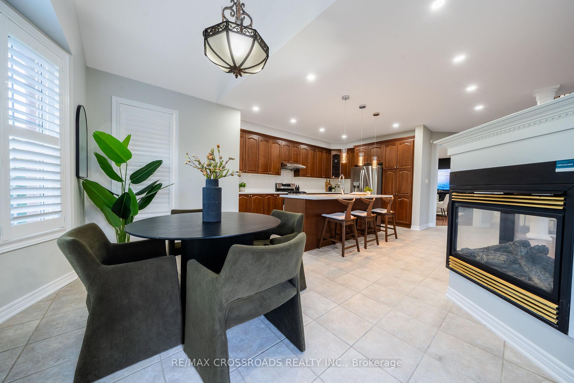 Photo 14 of 213 Riverwalk Drive, Markham, Box Grove — HOMEH