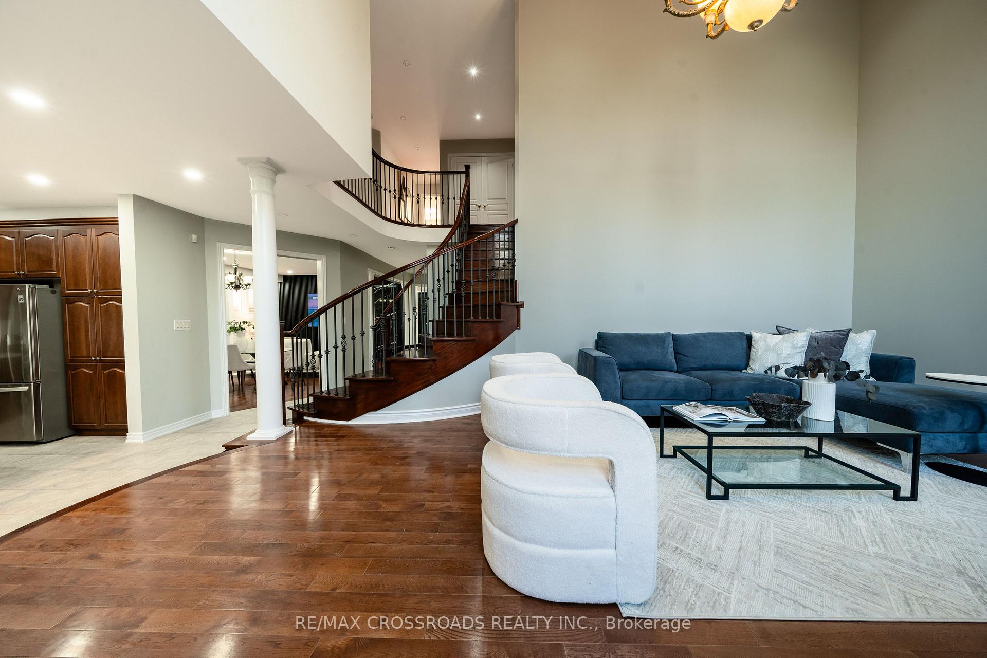 Photo 18 of 213 Riverwalk Drive, Markham, Box Grove — HOMEH