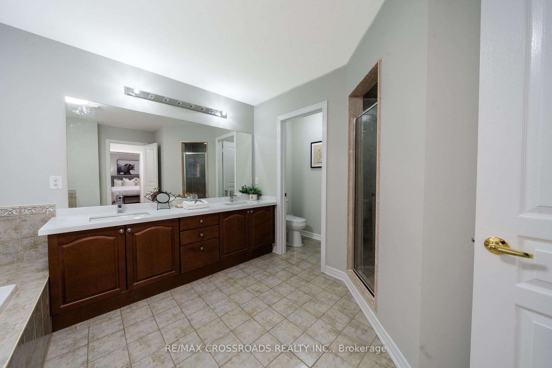Photo 32 of 213 Riverwalk Drive, Markham, Box Grove — HOMEH