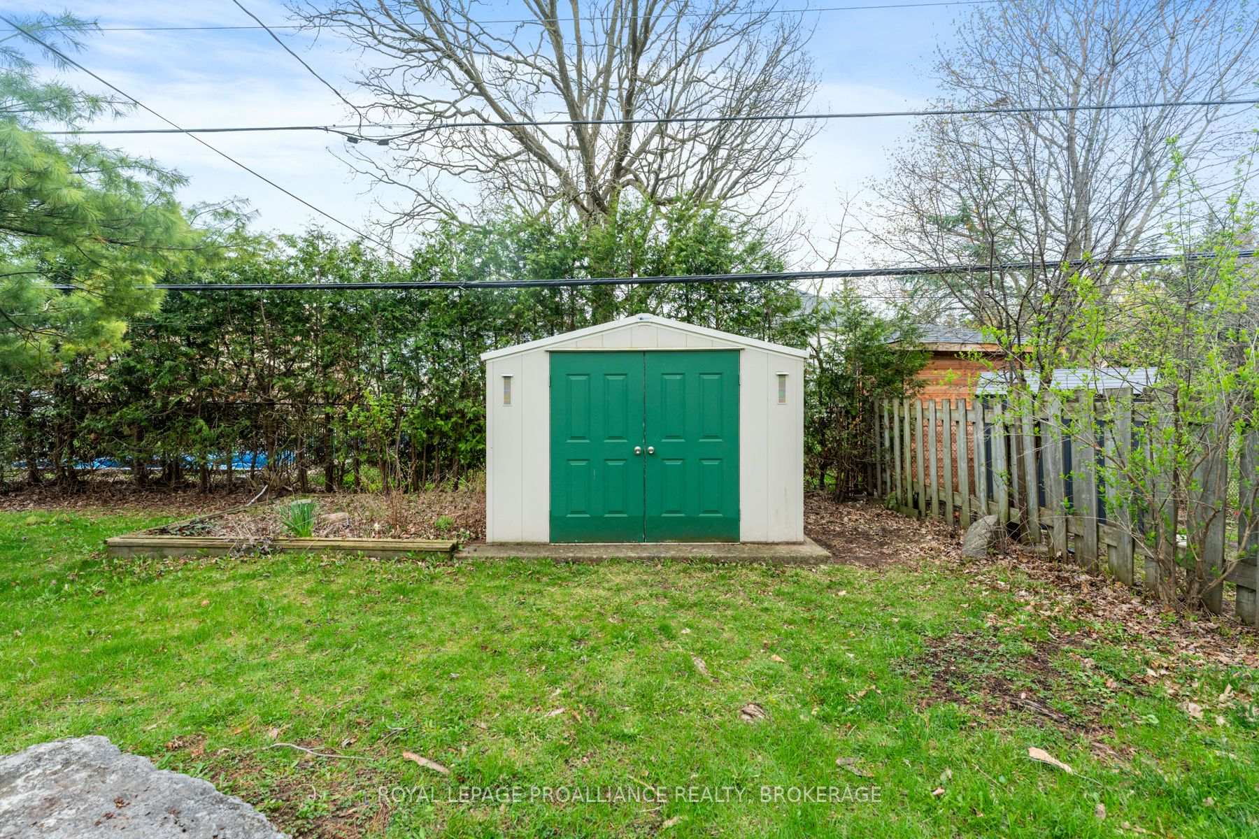 Photo 10 of 1071 Lincoln Drive, Kingston, South of Taylor-Kidd Blvd — HOMEH